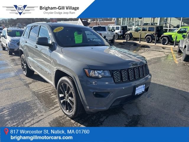 Certified 2022 Jeep Grand Cherokee Laredo X image 1