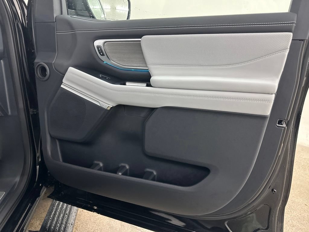 New 2027 Ford Expedition Platinum w/ Platinum Ultimate Package AWD/4WD image 19