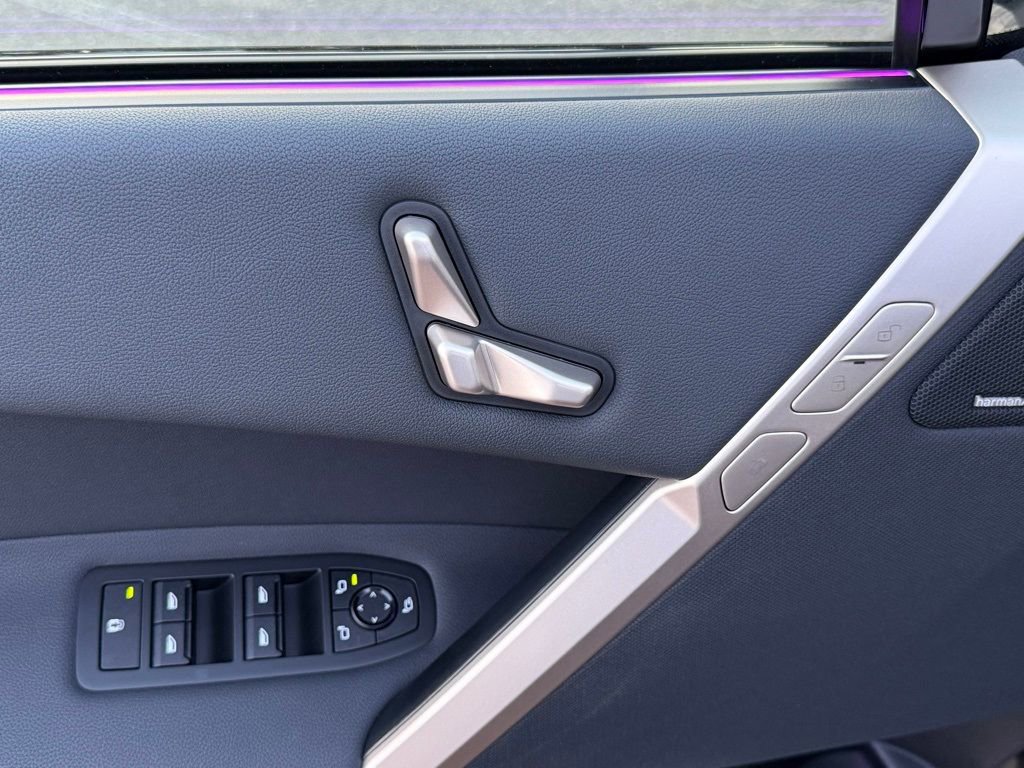 Used 2026 BMW iX xDrive45 image 21