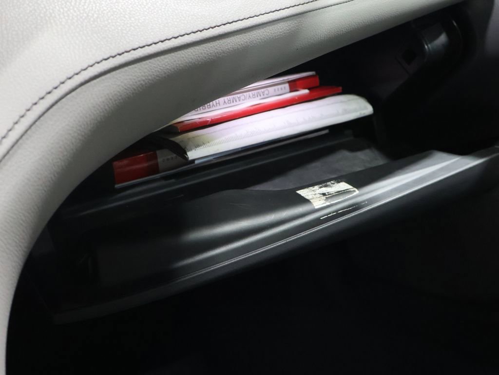 Used 2022 Toyota Camry SE image 29