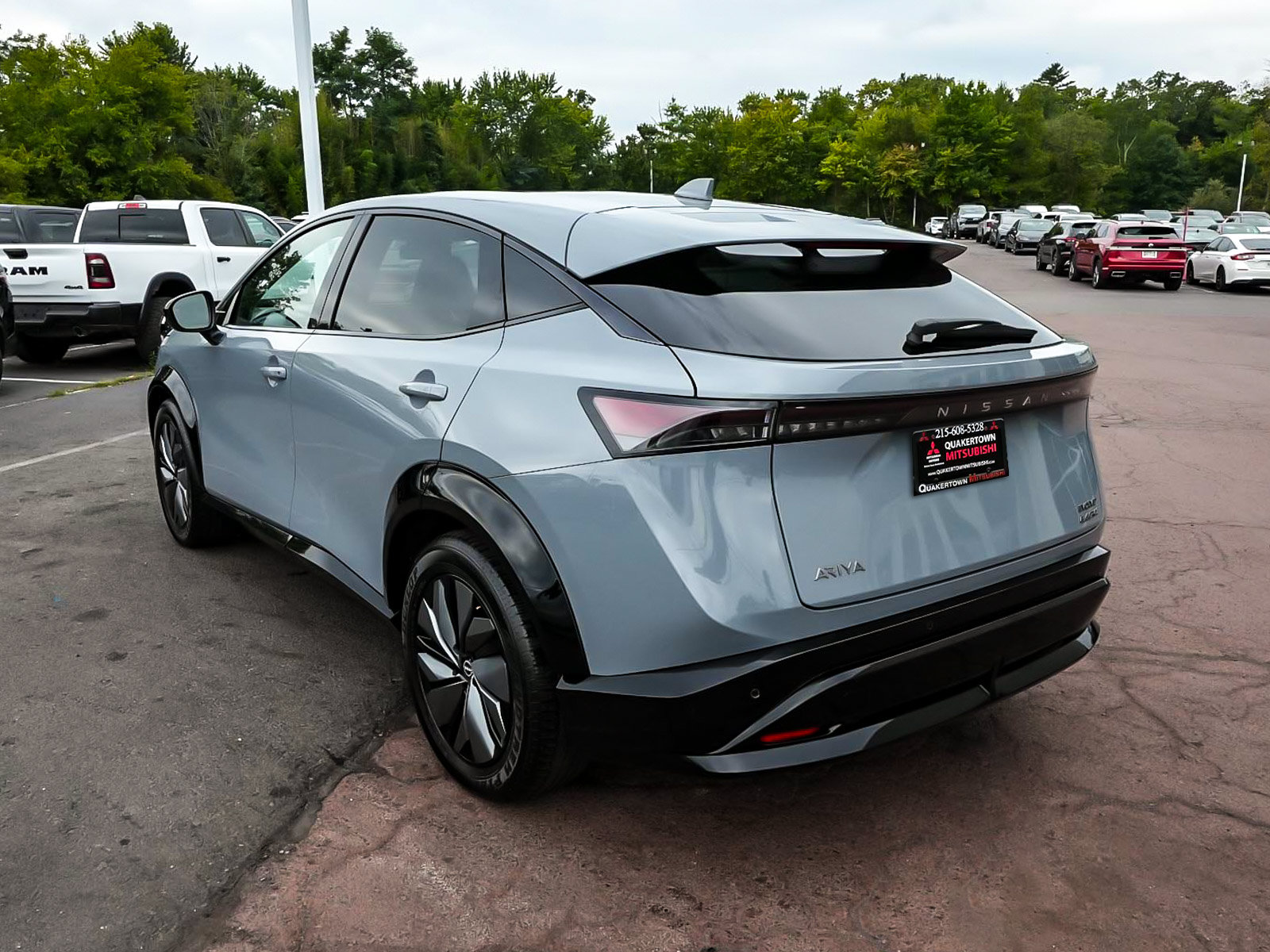 Used 2025 Nissan Ariya AWD image 4