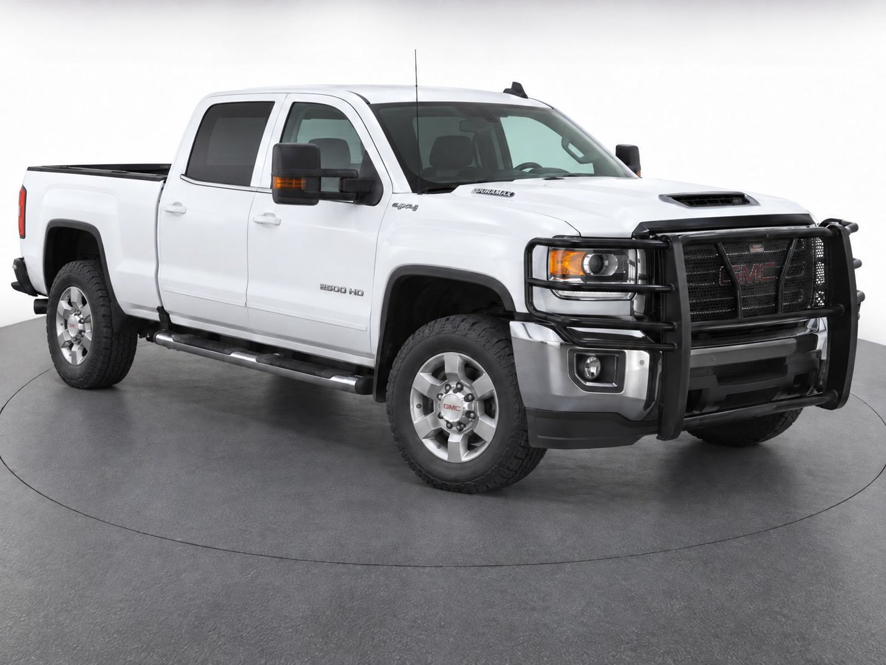 Used 2018 GMC Sierra 3500 SLE w/ SLE Preferred Package AWD/4WD image 2