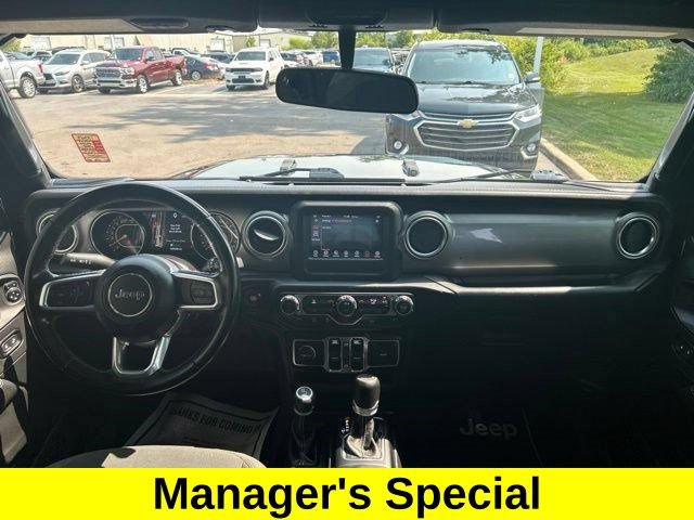 Used 2021 Jeep Wrangler Unlimited Sahara AWD/4WD image 33