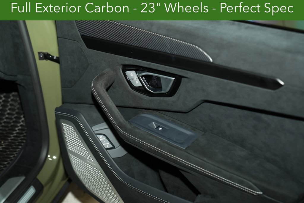 Used 2023 Lamborghini Urus Performante AWD/4WD image 71