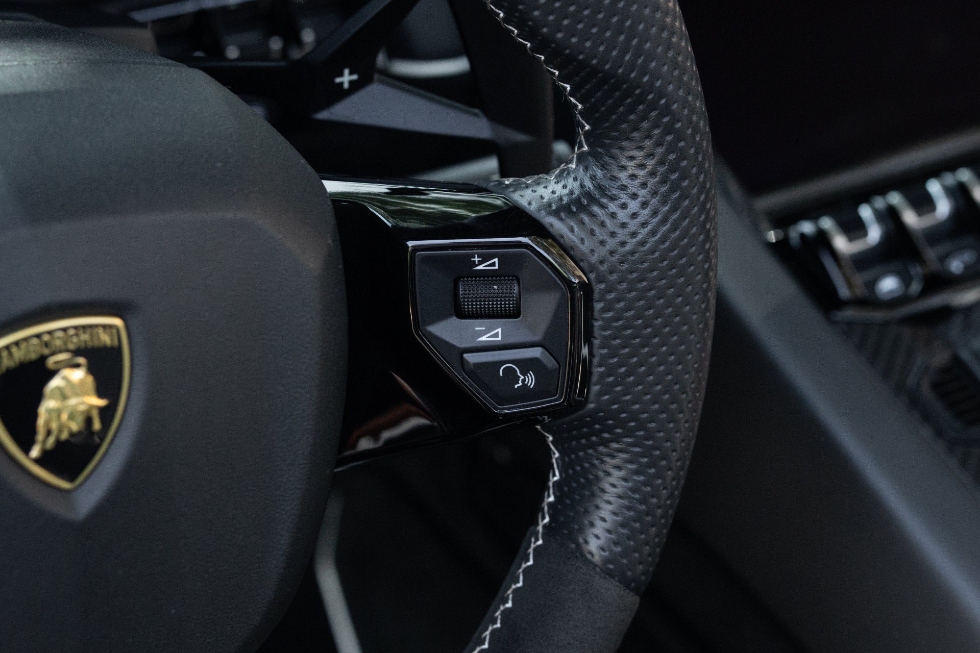 Used 2020 Lamborghini Aventador SVJ AWD/4WD image 57