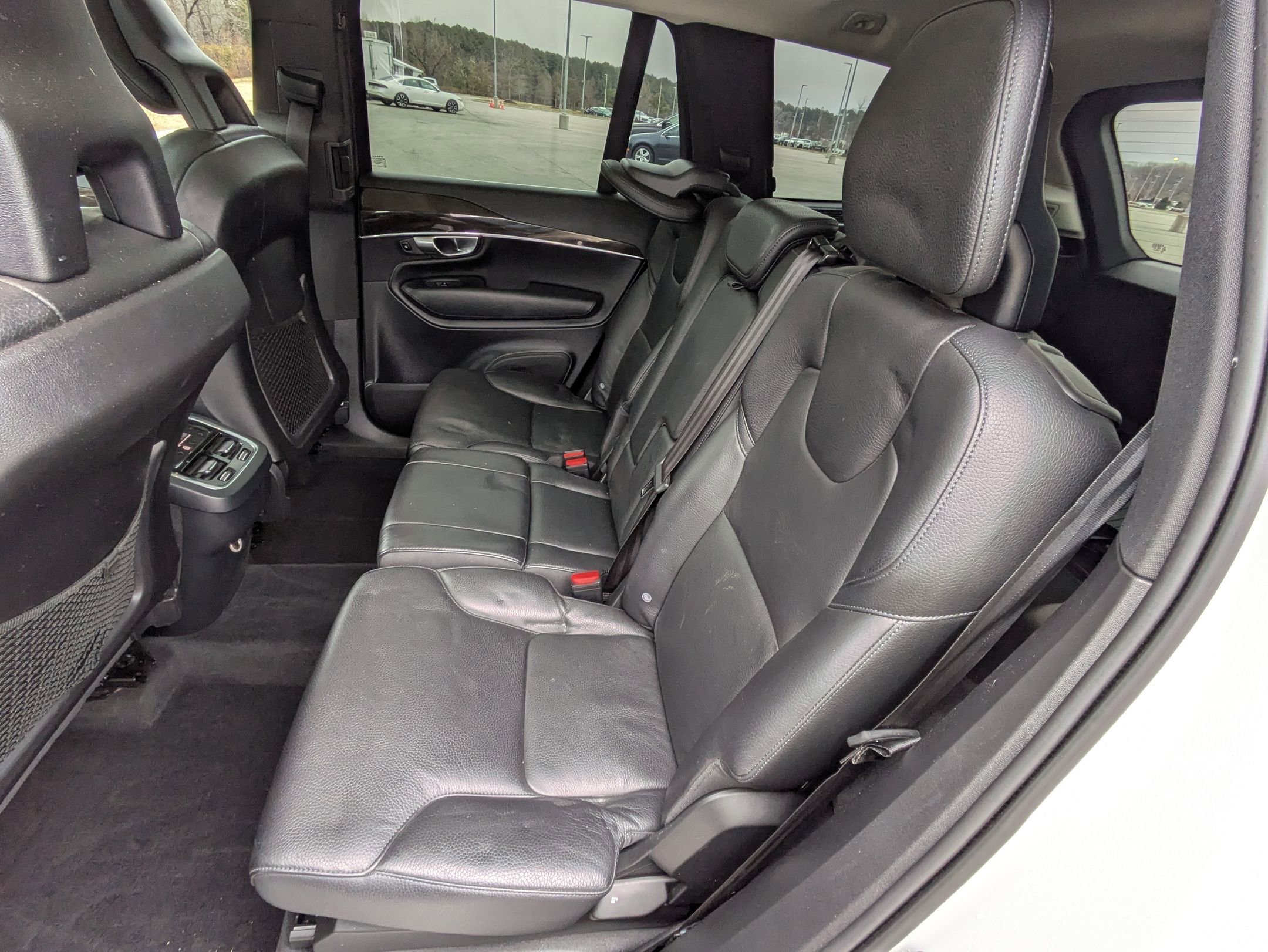 Used 2018 Volvo XC90 T6 Momentum w/ Convenience Package image 25