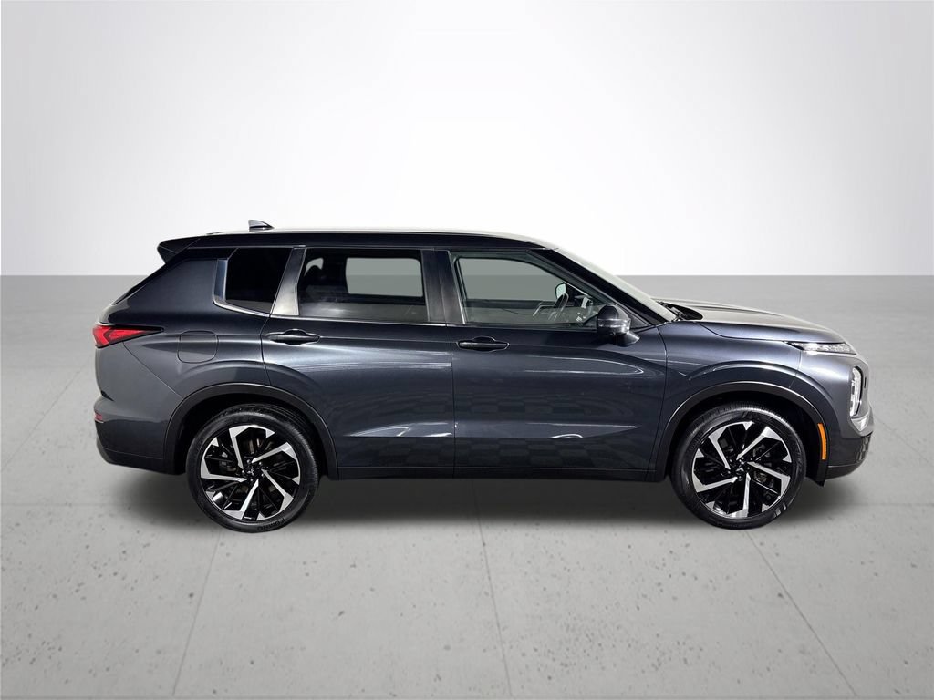 Used 2024 Mitsubishi Outlander SE AWD/4WD image 5