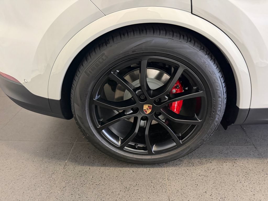 New 2026 Porsche Cayenne S AWD/4WD image 12