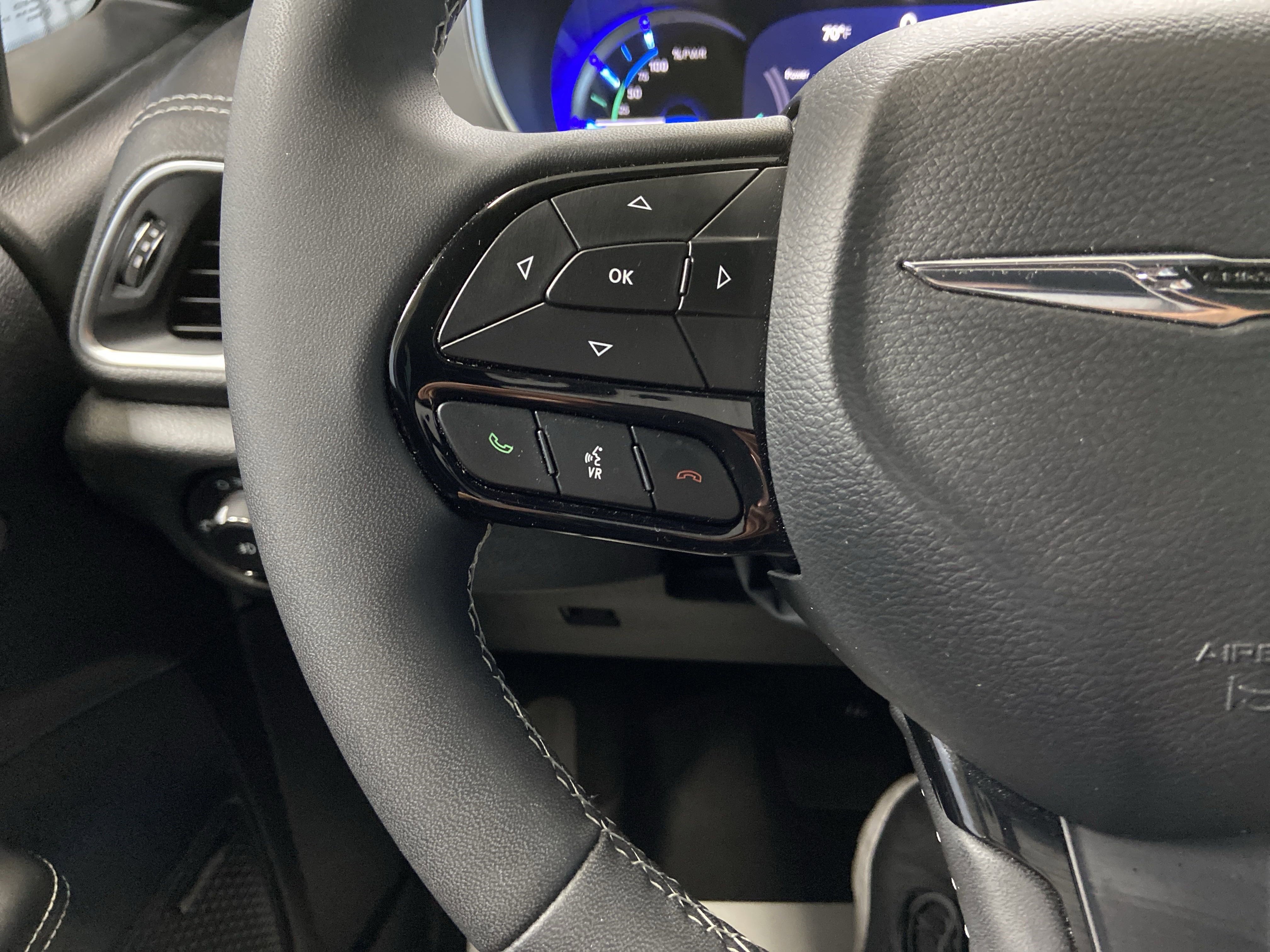 Used 2022 Chrysler Pacifica Limited w/ S Appearance Package image 21