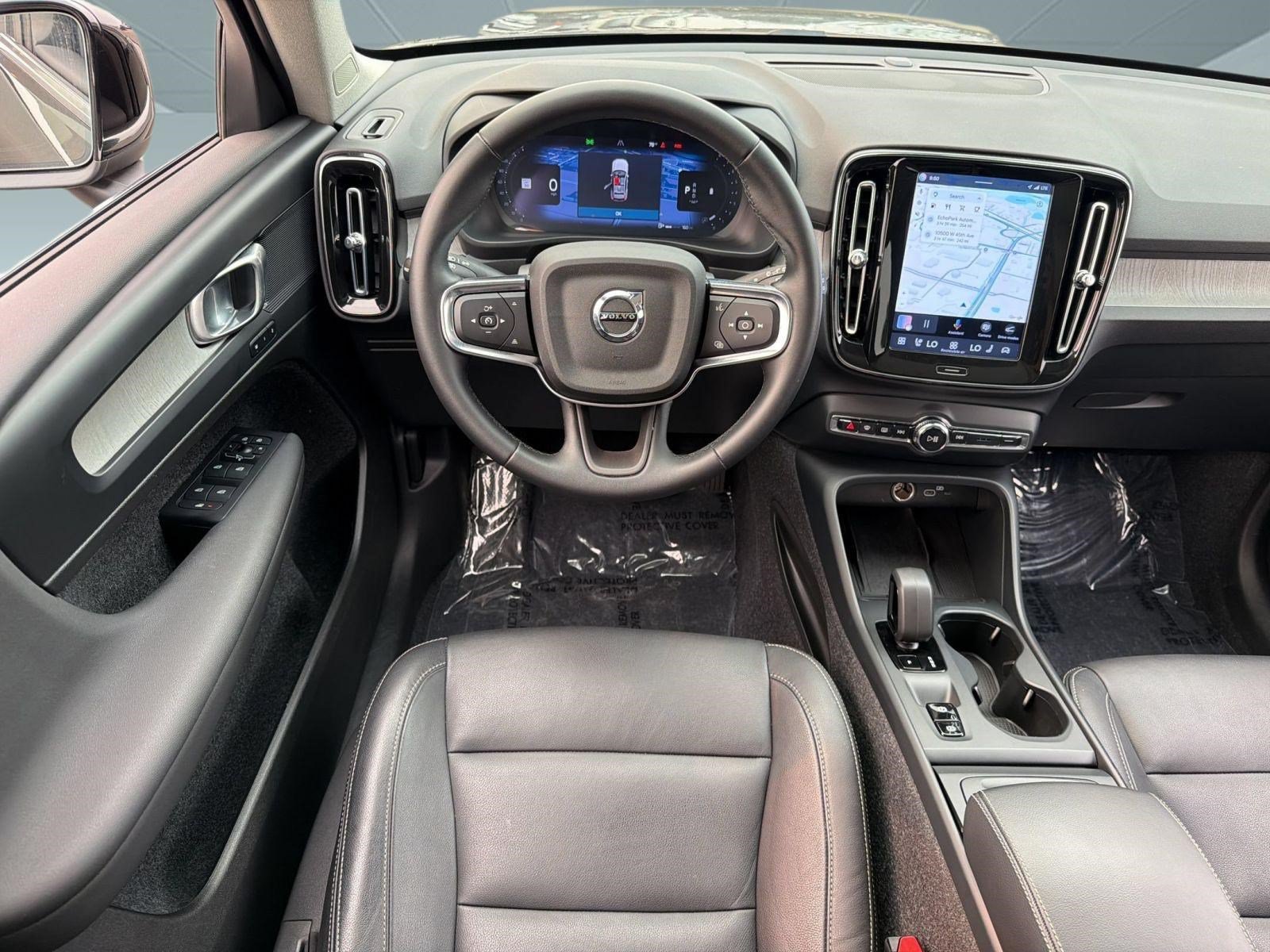Used 2025 Volvo XC40 B5 Core AWD/4WD image 29