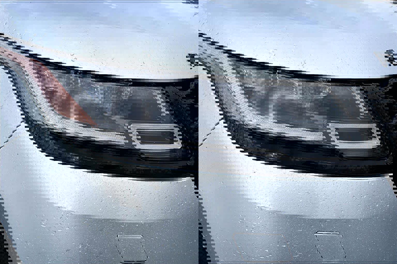 Used 2021 Land Rover Range Rover Velar R-Dynamic S image 26