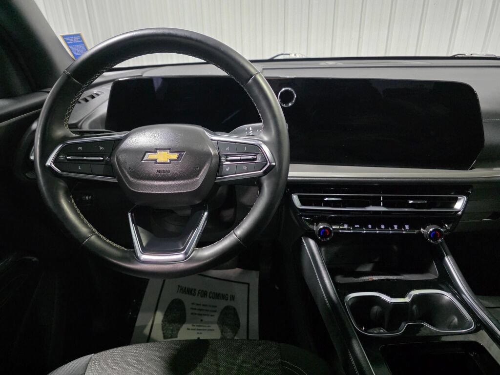 Used 2024 Chevrolet Traverse LT AWD/4WD image 8