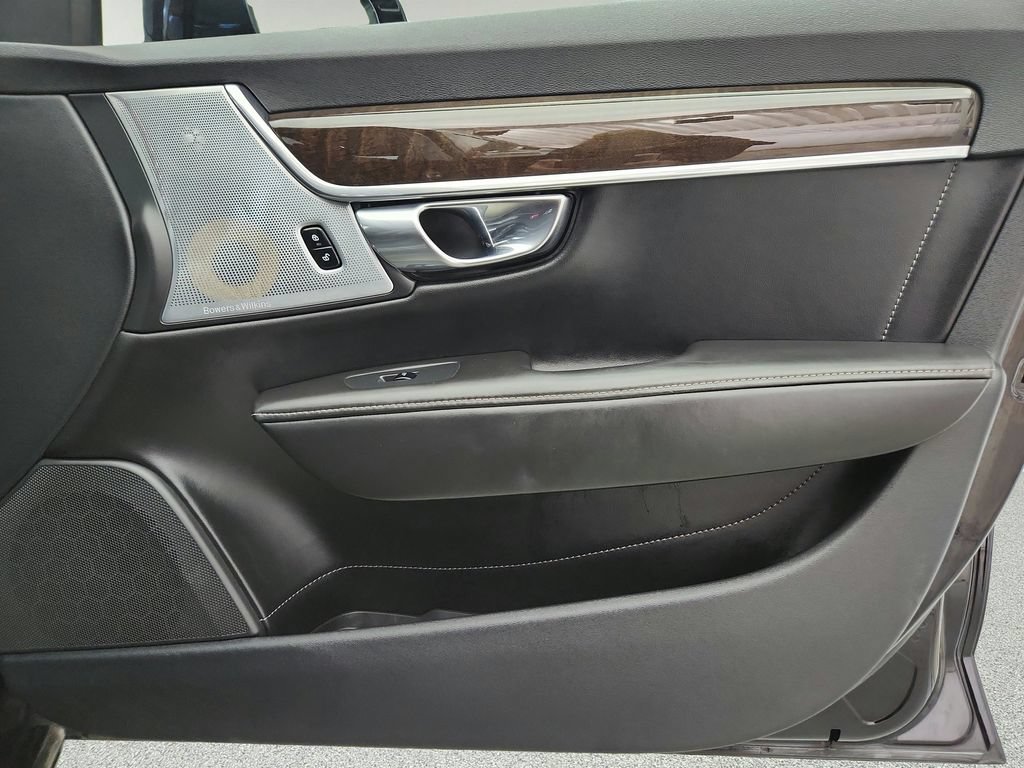 Used 2017 Volvo S90 T6 Momentum w/ Vision Package AWD/4WD image 30