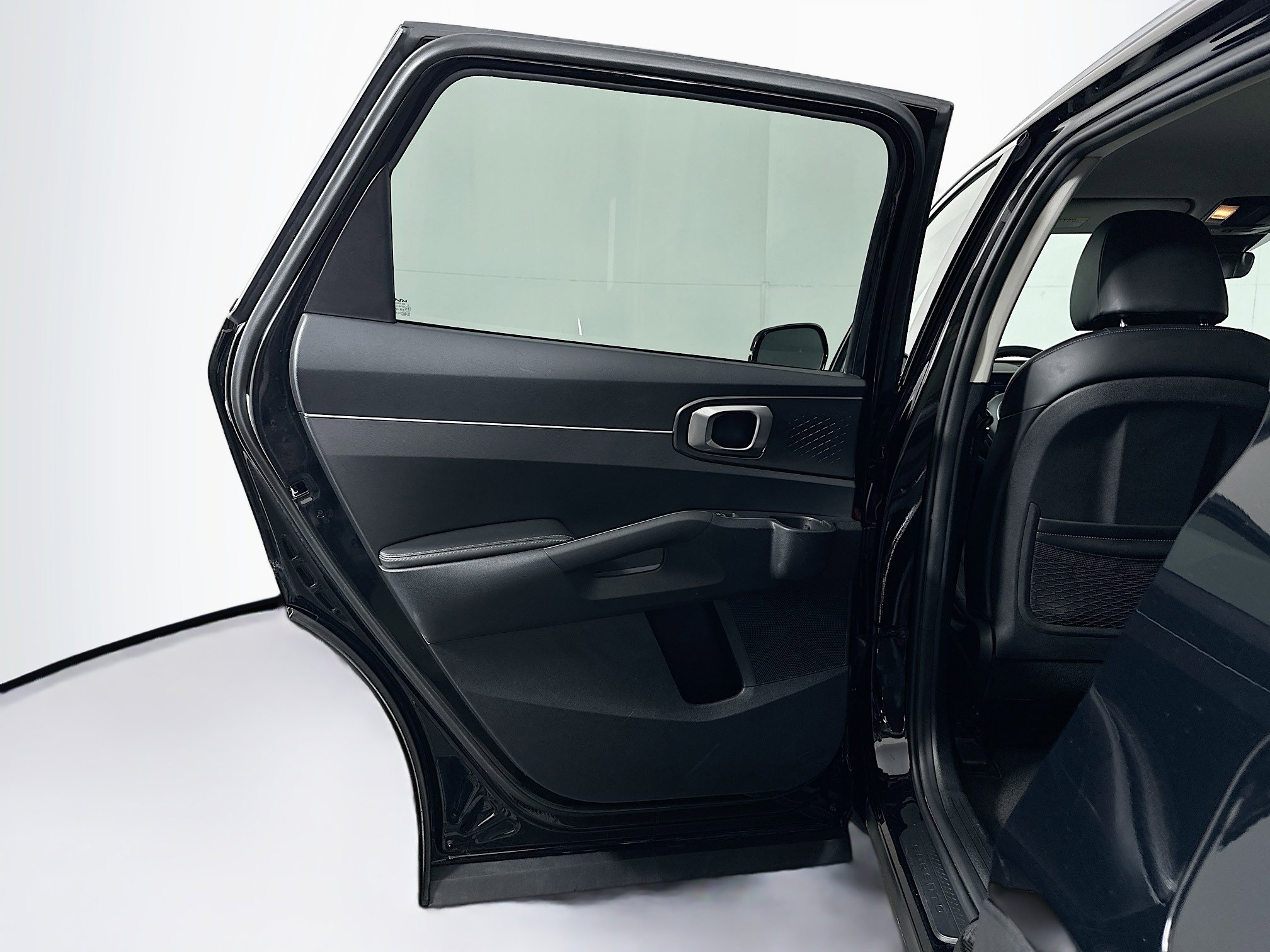 Used 2024 Kia Sorento S image 27