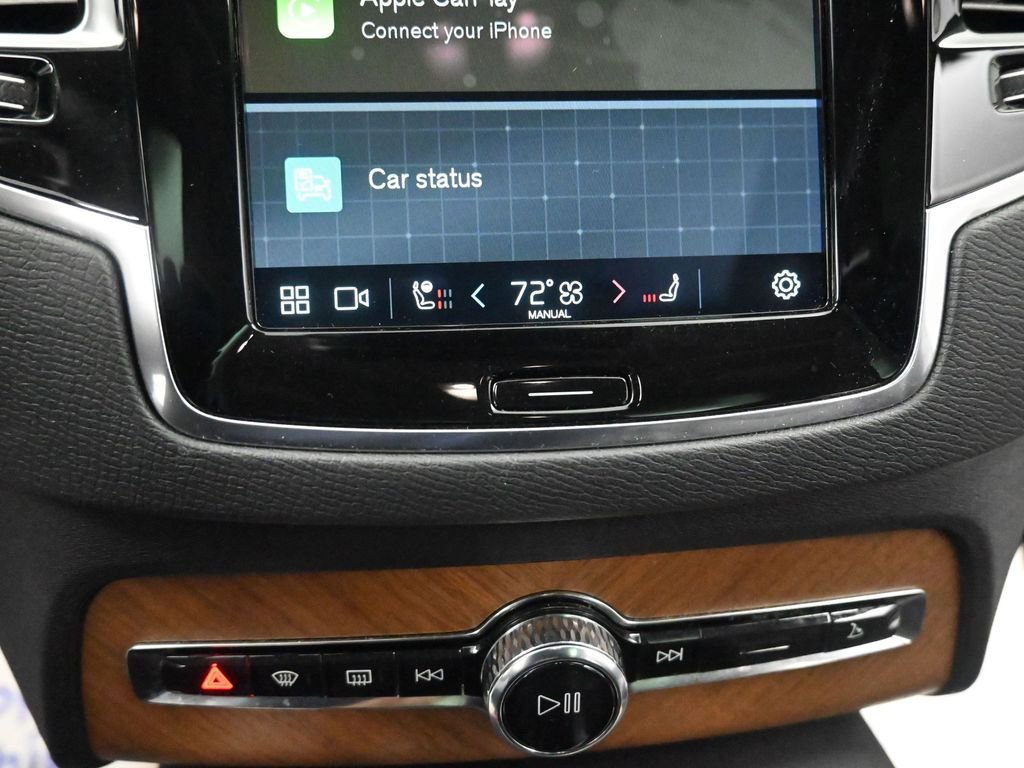 Used 2024 Volvo XC90 B6 Plus image 40