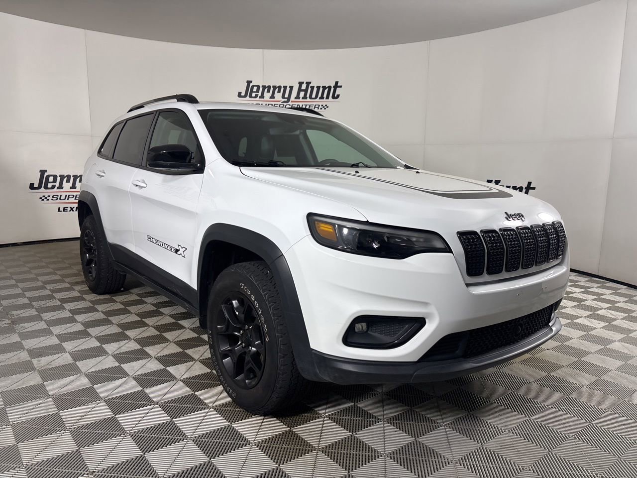 Used 2022 Jeep Cherokee Latitude w/ Sun & Sound Group AWD/4WD image 3