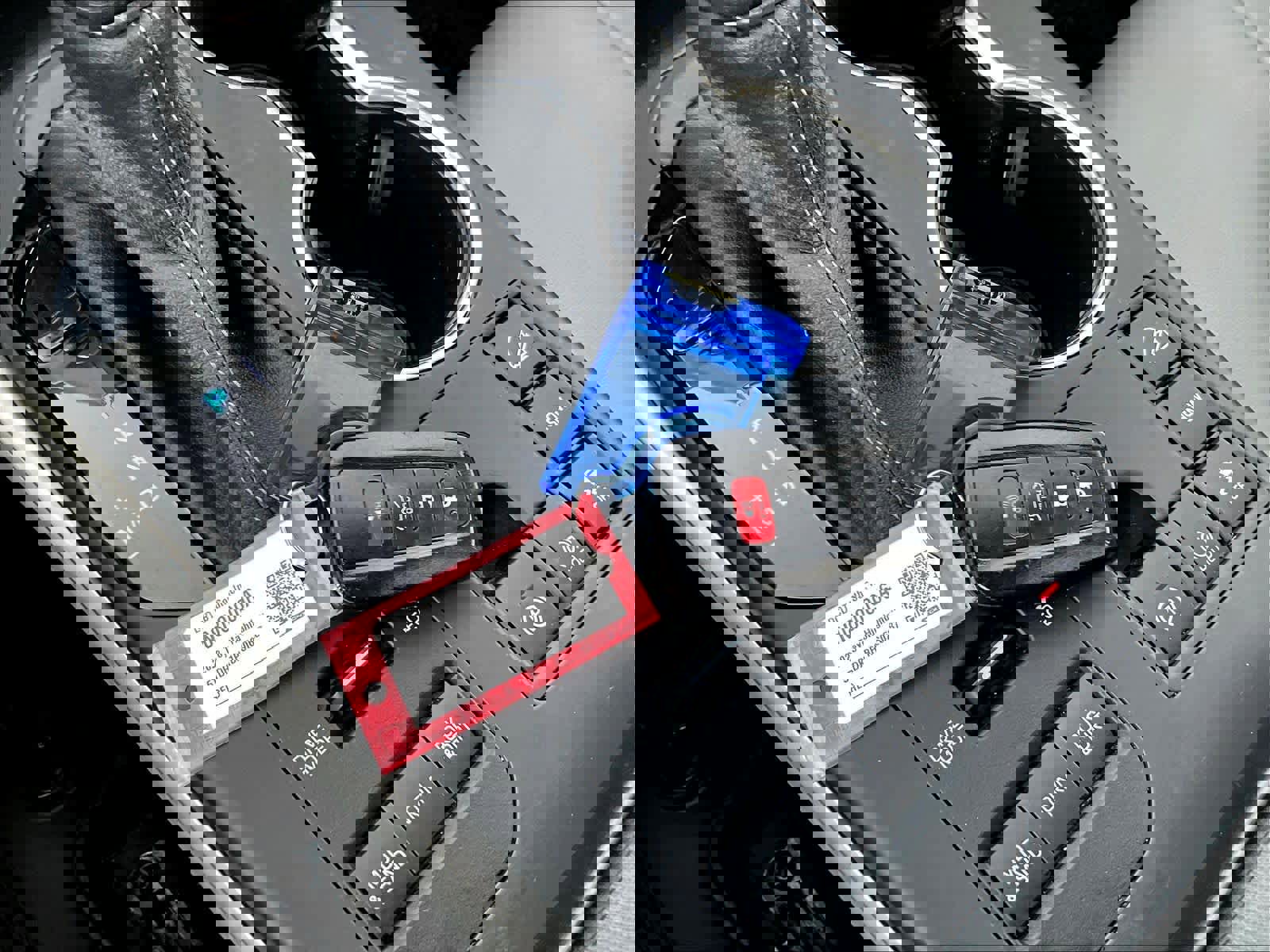 Used 2023 Toyota Highlander XLE image 32