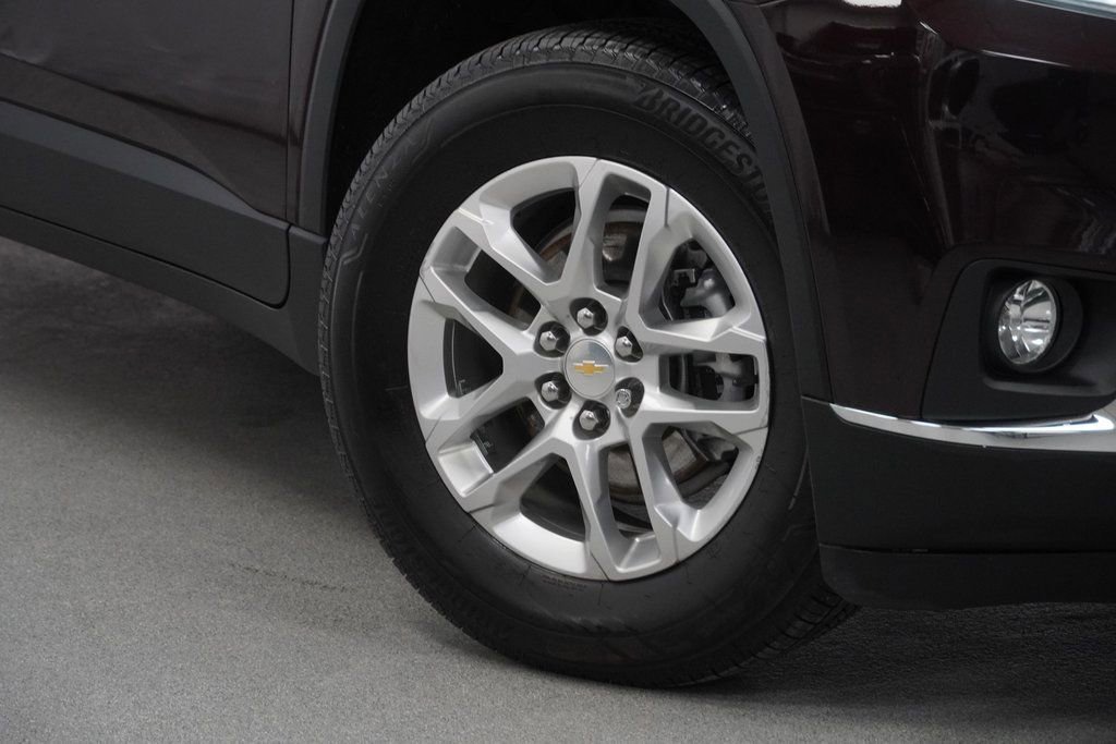 Used 2021 Chevrolet Traverse LT image 4