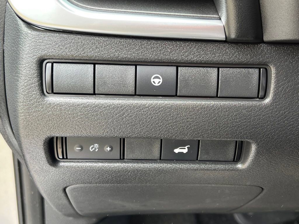 Certified 2022 Nissan Rogue SV w/ SV Premium Package image 17
