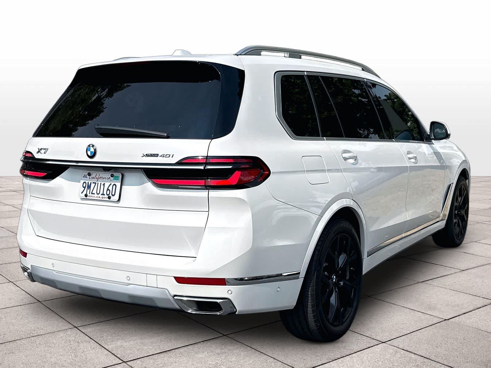 Used 2025 BMW X7 xDrive40i w/ Premium Package AWD/4WD image 9