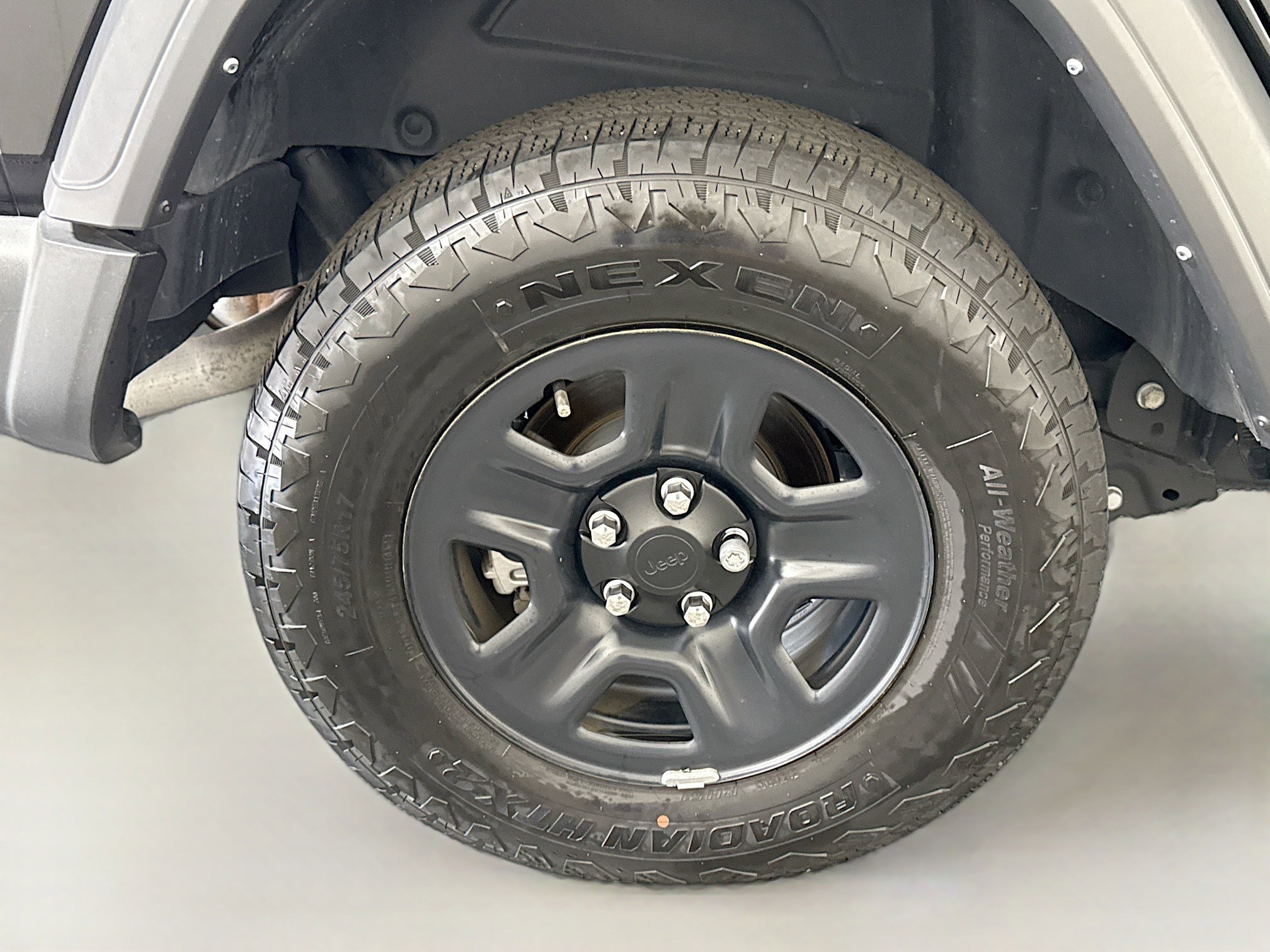 Used 2024 Jeep Wrangler Sport image 33