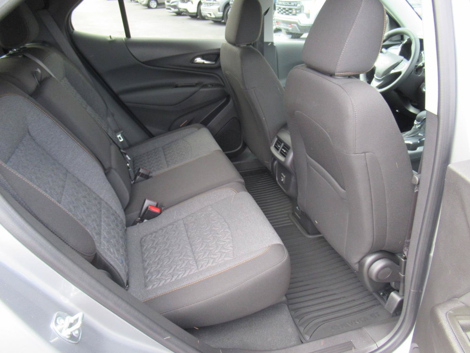 Used 2024 Chevrolet Equinox LT FWD image 30