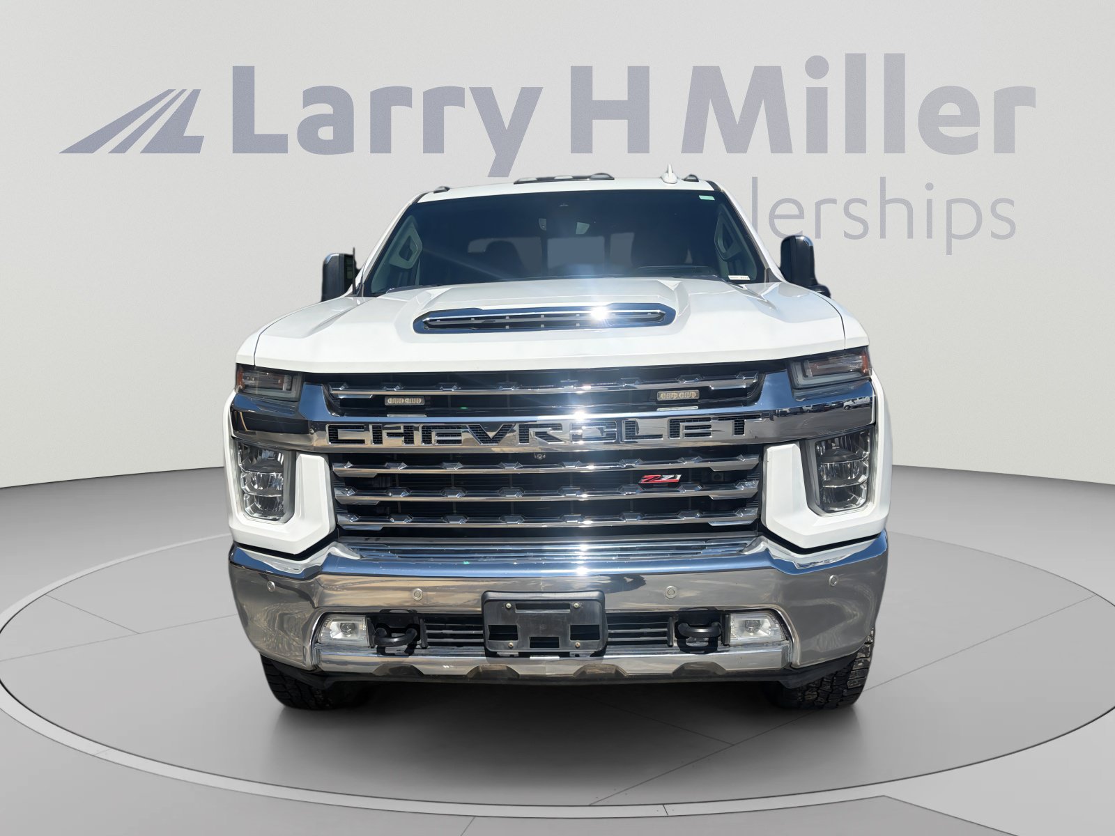 Used 2020 Chevrolet Silverado 3500 LTZ w/ LTZ Premium Package AWD/4WD image 8