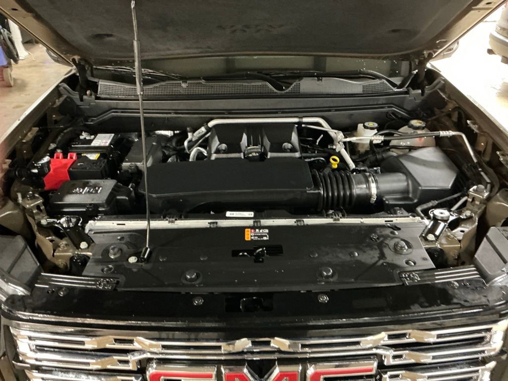 Used 2024 GMC Canyon Denali image 22