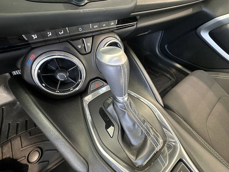 Used 2017 Chevrolet Camaro LT w/ RS Package image 5
