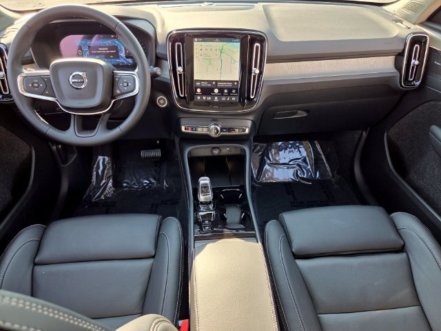 New 2026 Volvo XC40 B5 Ultra w/ Protection Package Premier AWD/4WD image 15