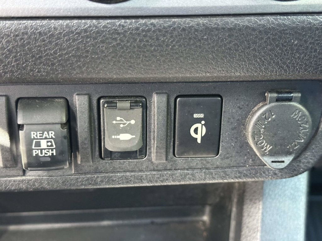 Used 2019 Toyota Tacoma TRD Off-Road AWD/4WD image 24