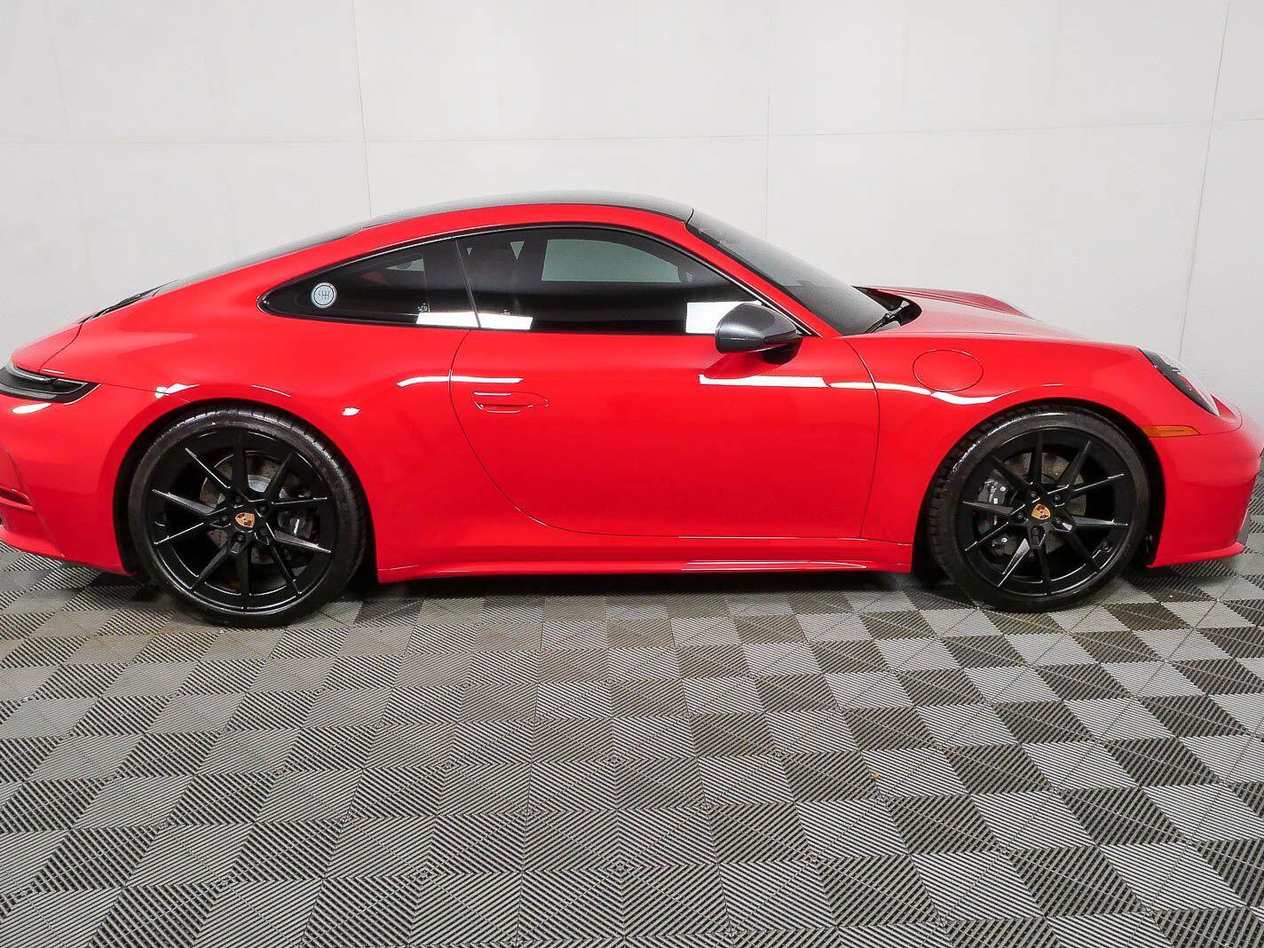 Certified 2026 Porsche 911 Carrera T RWD image 23