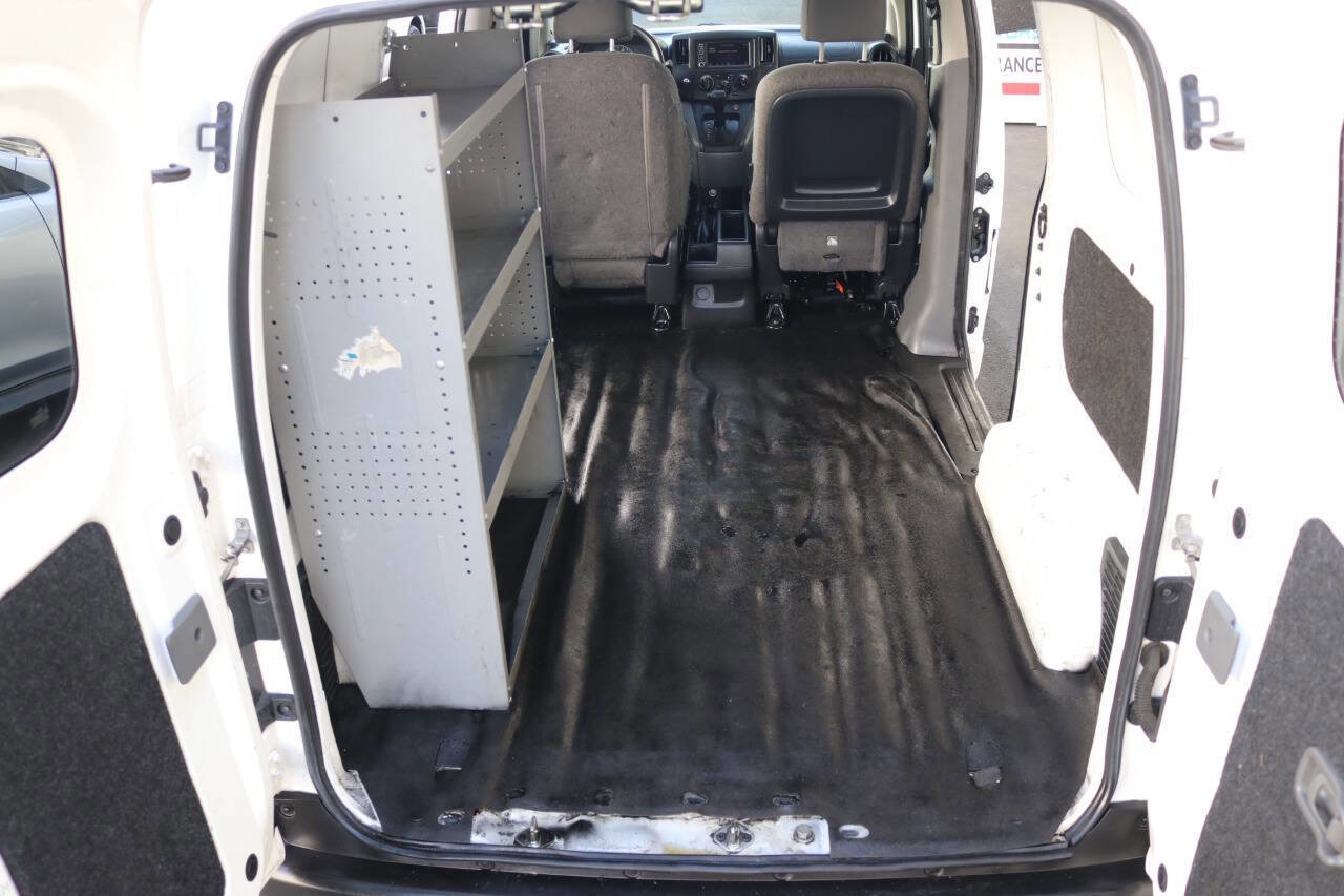 Used 2020 Nissan NV200 S w/ Back Door Glass Package image 71