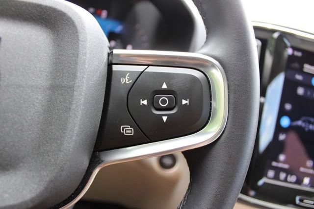 Certified 2023 Volvo XC40 B5 Ultimate w/ Climate Package AWD/4WD image 31