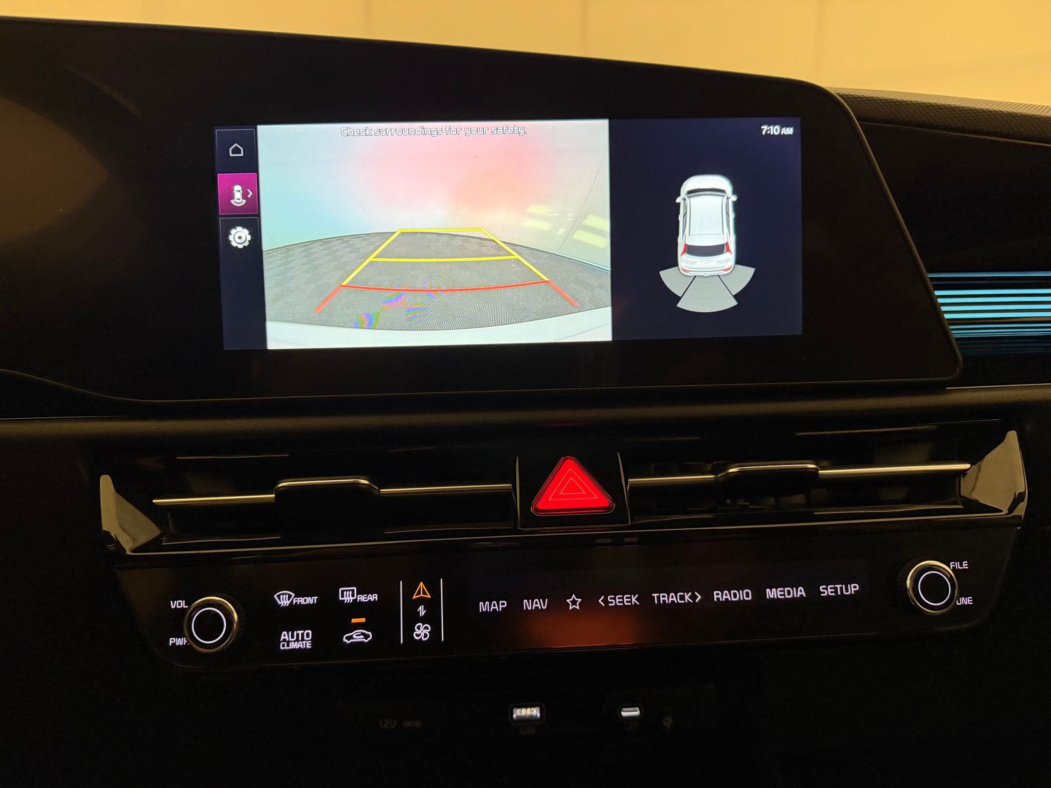 Used 2024 Kia Niro EX w/ EX Cold Weather Package FWD image 21