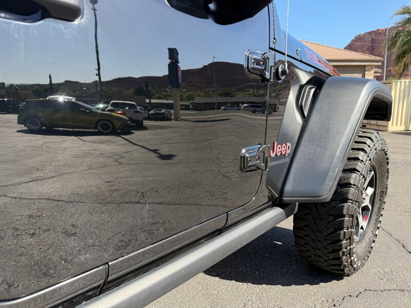 Used 2020 Jeep Wrangler Rubicon w/ Uconnect 4C Nav & Sound Group AWD/4WD image 30