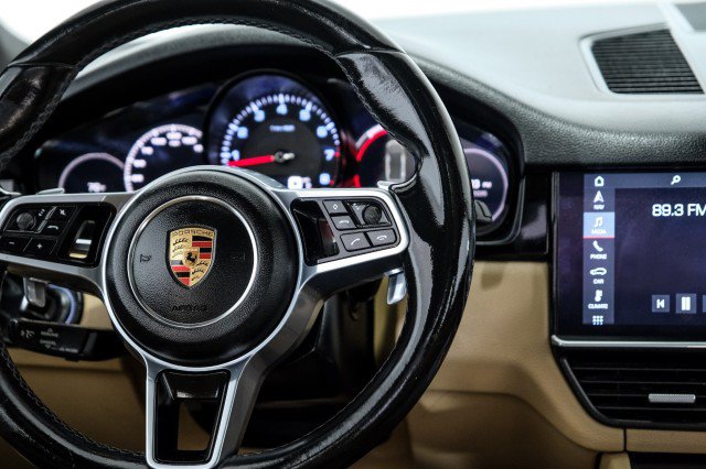 Used 2019 Porsche Cayenne AWD/4WD image 16