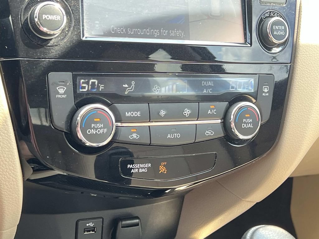 Used 2016 Nissan Rogue SL AWD/4WD image 19