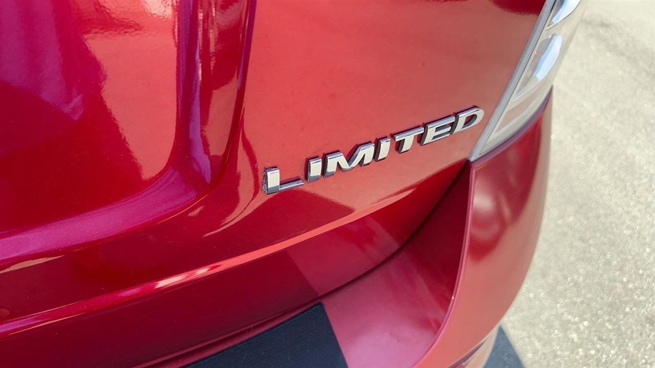 Used 2010 Ford Edge Limited FWD image 21