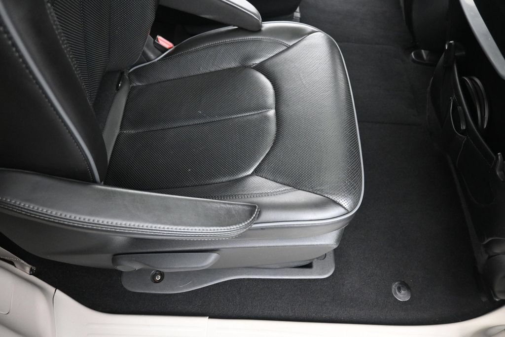 Used 2020 Chrysler Pacifica Limited FWD image 26