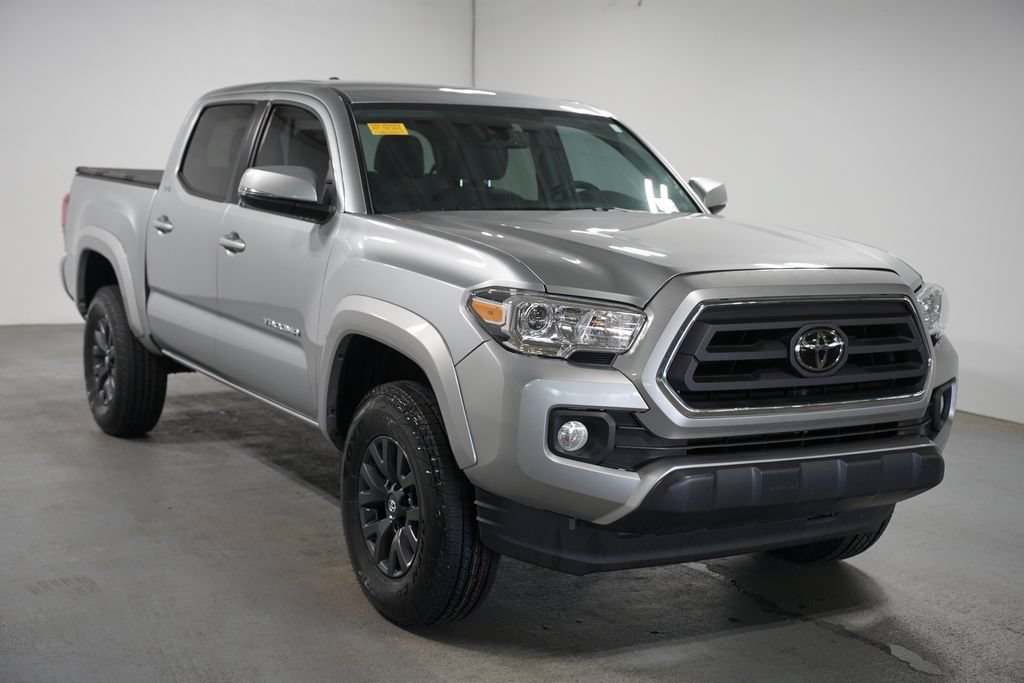 Used 2023 Toyota Tacoma SR5 w/ Technology Package RWD image 3