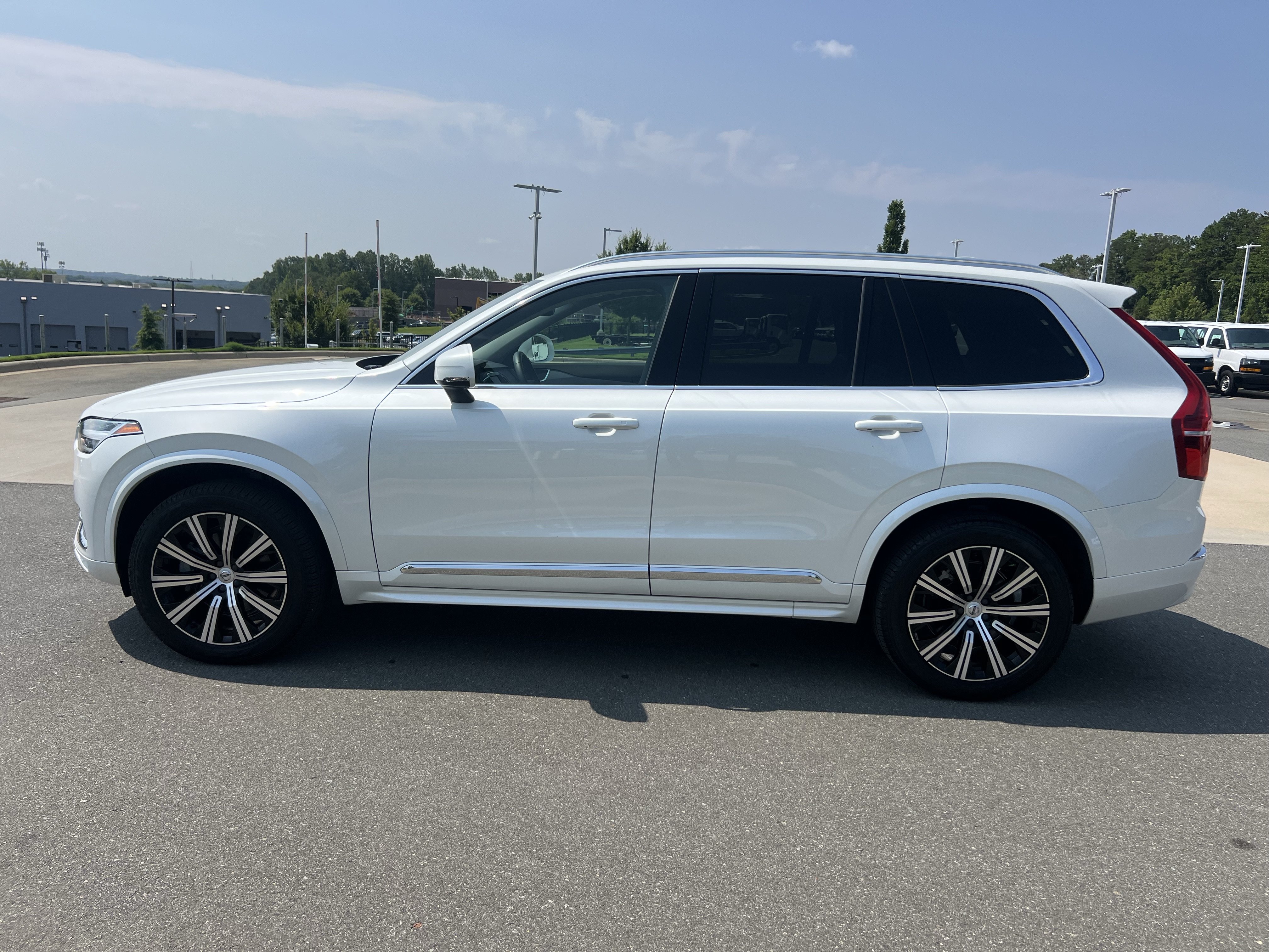 Used 2025 Volvo XC90 B5 Core AWD/4WD image 6