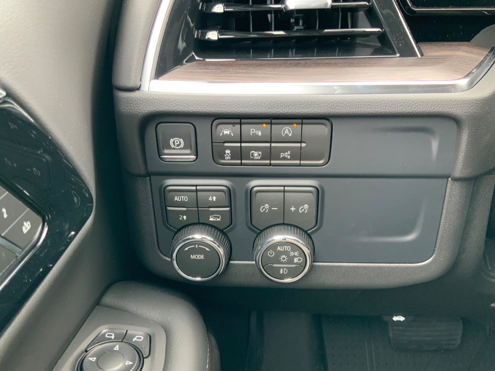 New 2026 Chevrolet Tahoe LT w/ Comfort Package AWD/4WD image 27