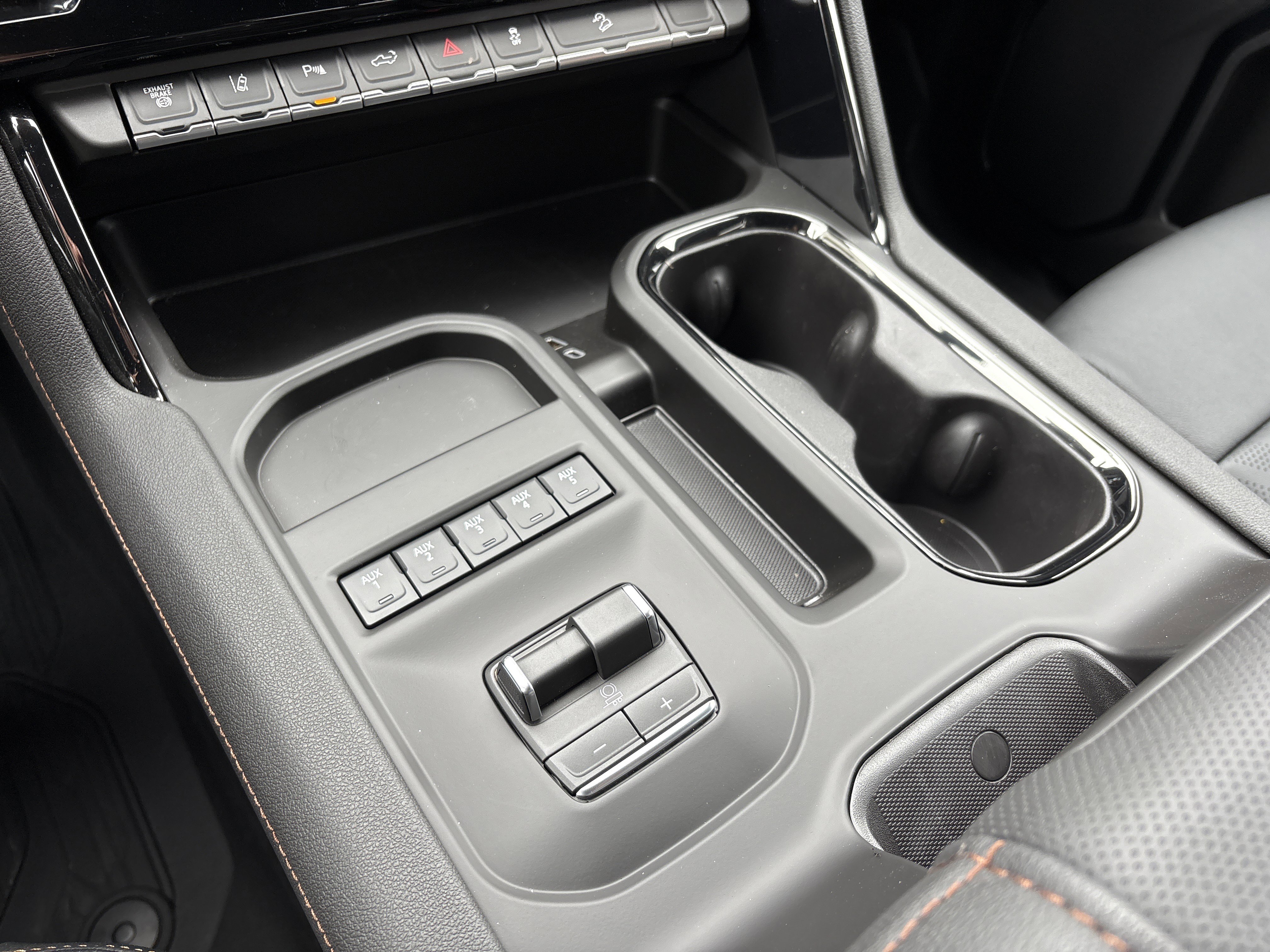New 2026 GMC Sierra 2500 AT4 w/ Technology Package image 27