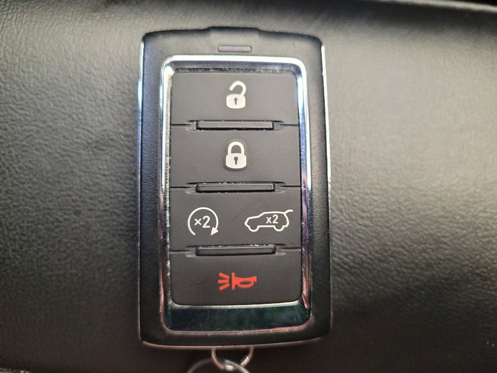 Used 2023 Jeep Grand Cherokee Limited AWD/4WD image 32