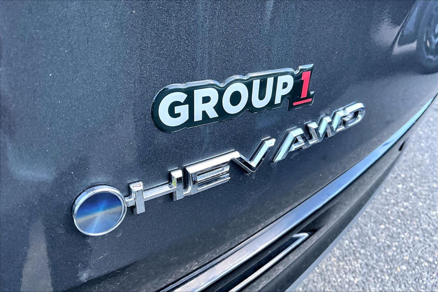 Certified 2025 Toyota Sienna Limited AWD/4WD image 10