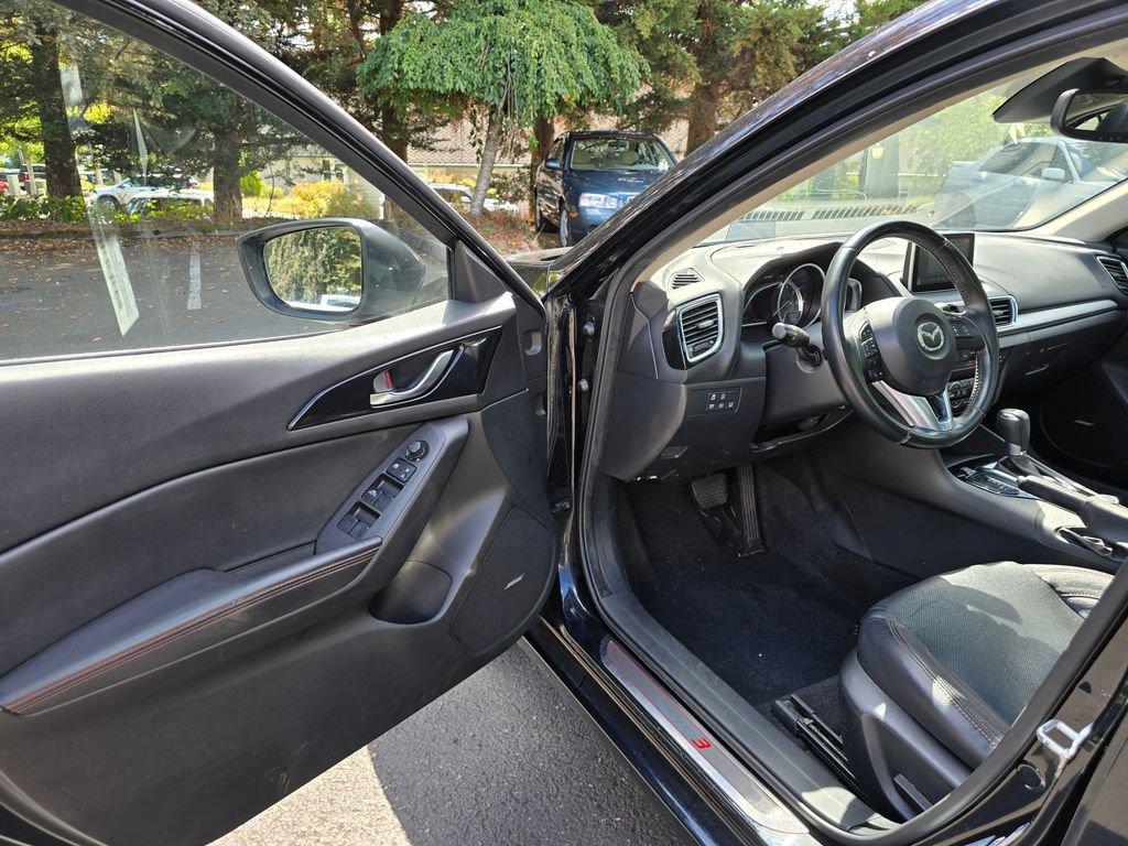 Used 2016 MAZDA MAZDA3 s Grand Touring w/ Technology Package FWD image 7