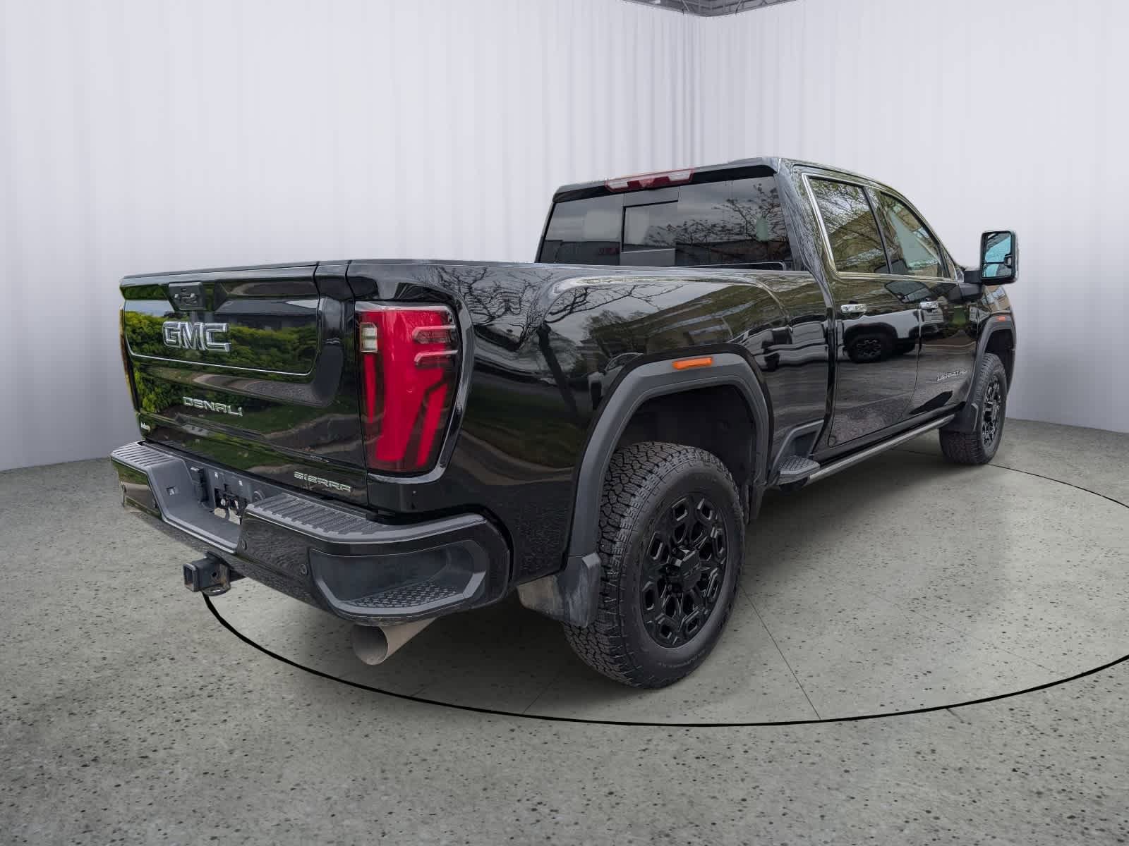 Certified 2024 GMC Sierra 3500 Denali Ultimate image 3