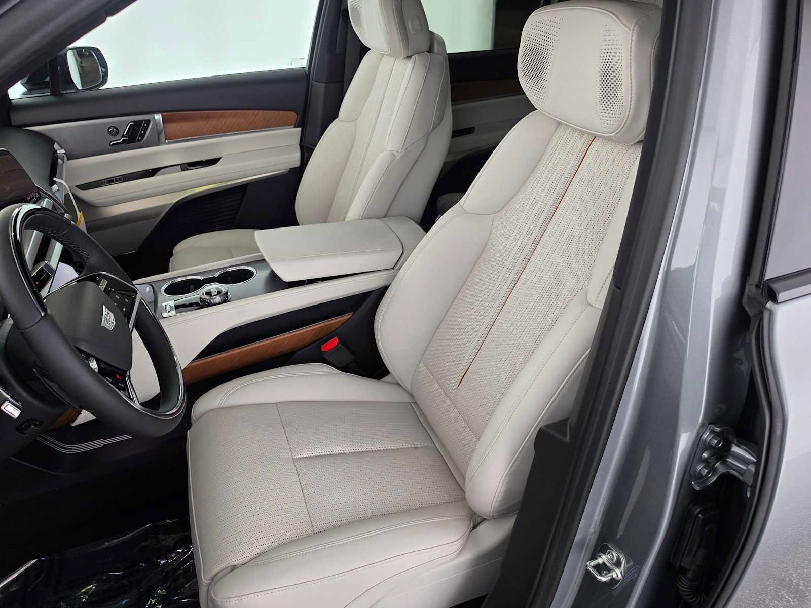 New 2027 Cadillac Vistiq Sport AWD/4WD image 23