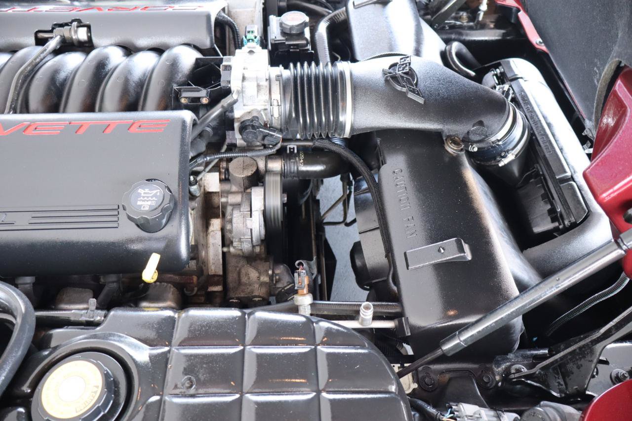 Used 2003 Chevrolet Corvette Coupe w/ Preferred Equipment Group RWD image 35
